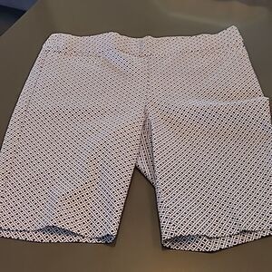 Briggs sz 12 geometric design Bermuda shorts NWOT